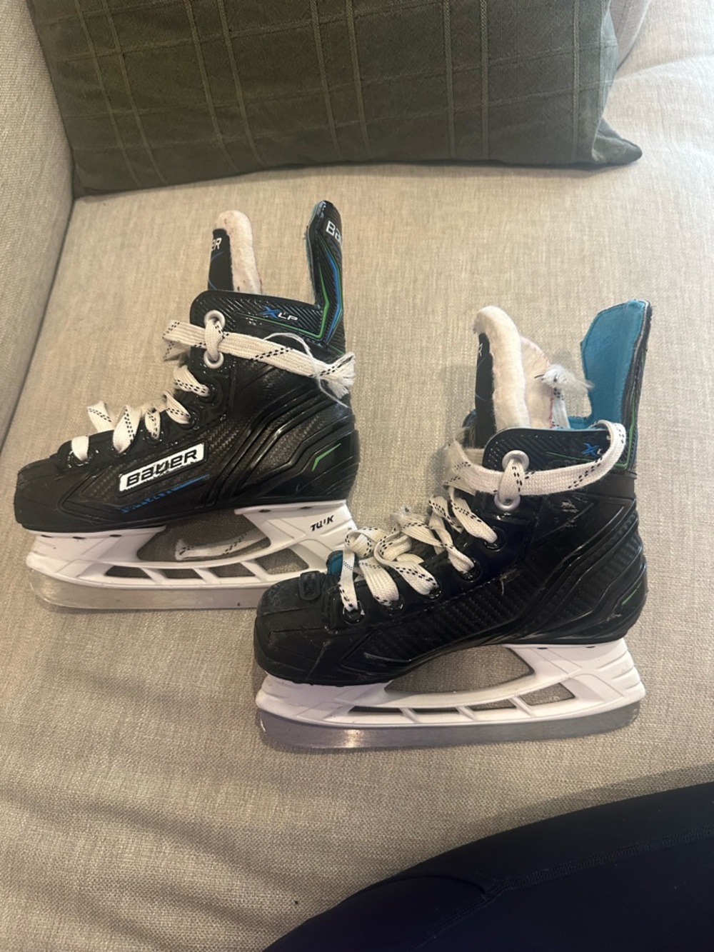 Bauer X-LP Kids Black Hockey Skates with Blue Accents